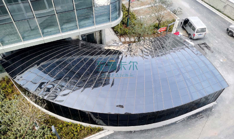 车库坡道雨棚】刚刚完工,这个大工程还真是不简单呢_搜狐汽车_搜狐网