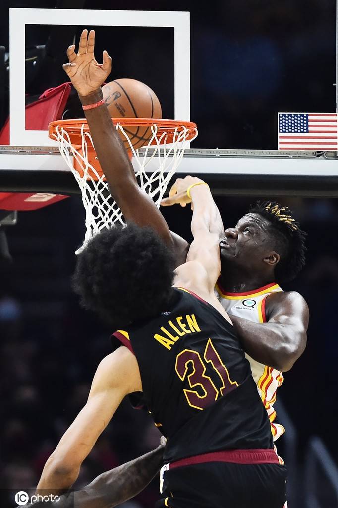 高清图骑士vs老鹰阿伦复出暴力隔扣卡佩拉