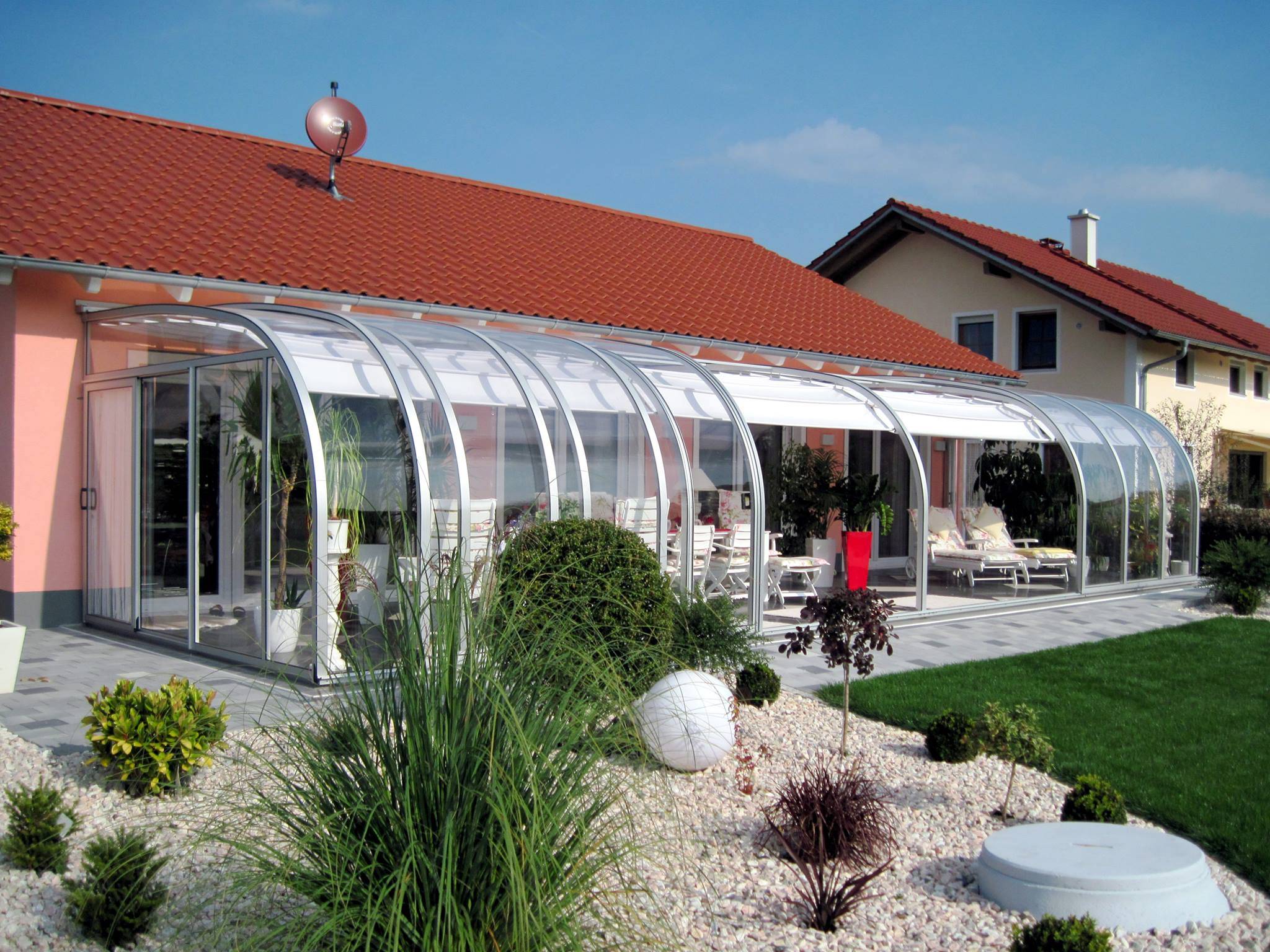 伸缩移动阳光房规避违建争议户外空间升值极佳的解决方案