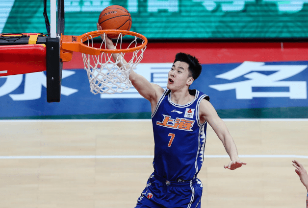 失误|6中1仅4分4失误！男篮00后天才被弃用 这状态还能冲NBA？