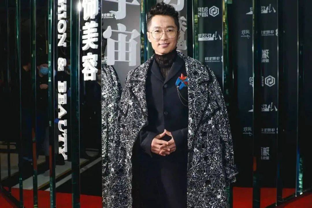 美潮精选舟舟谦成荣获星评官荣誉资生堂打造光谱万象年度趋势