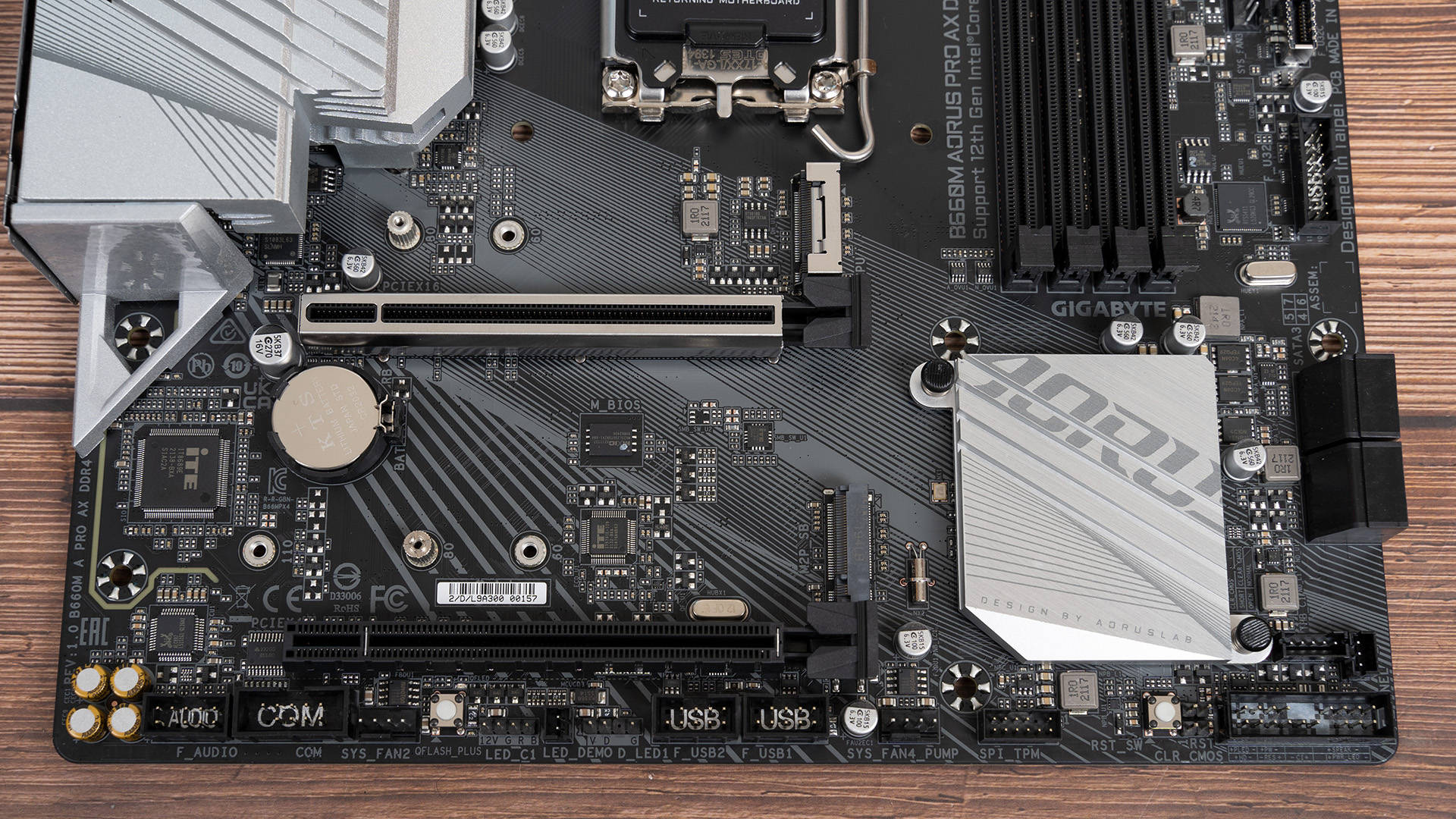 pin|技嘉雪雕B660M AORUS PRO AX DDR4开箱测试，搭配带K十二代酷睿也无压力！