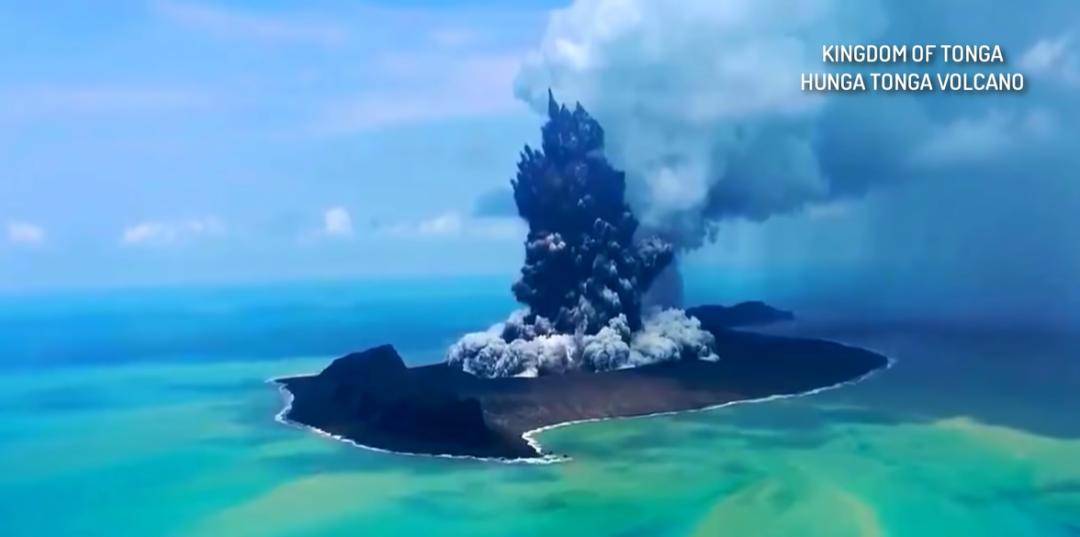 汤加海底火山爆发图片图片