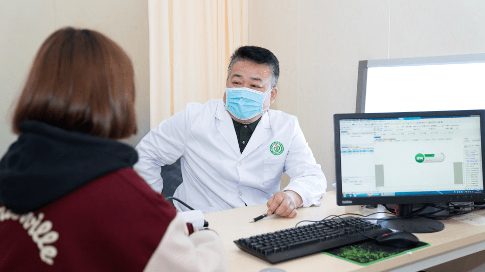 畸形|当11岁女孩巧遇这对“缠绵恋人” 看神经外科专家如何一招制胜