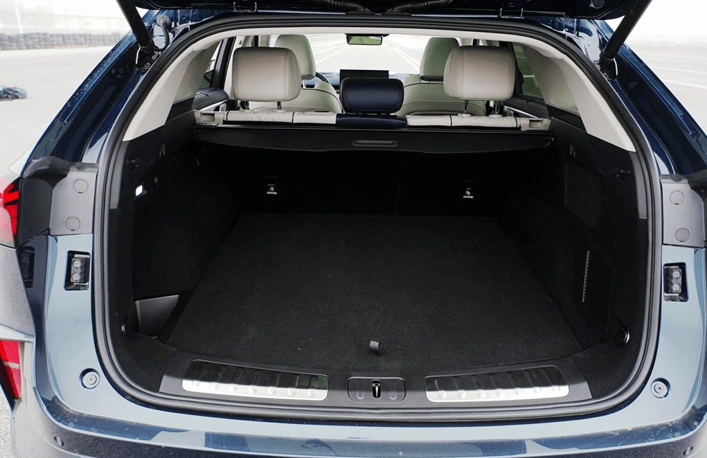 魏牌摩卡dht-phev 后备箱空间所以,大李个人觉得,这配置定价有问题,上