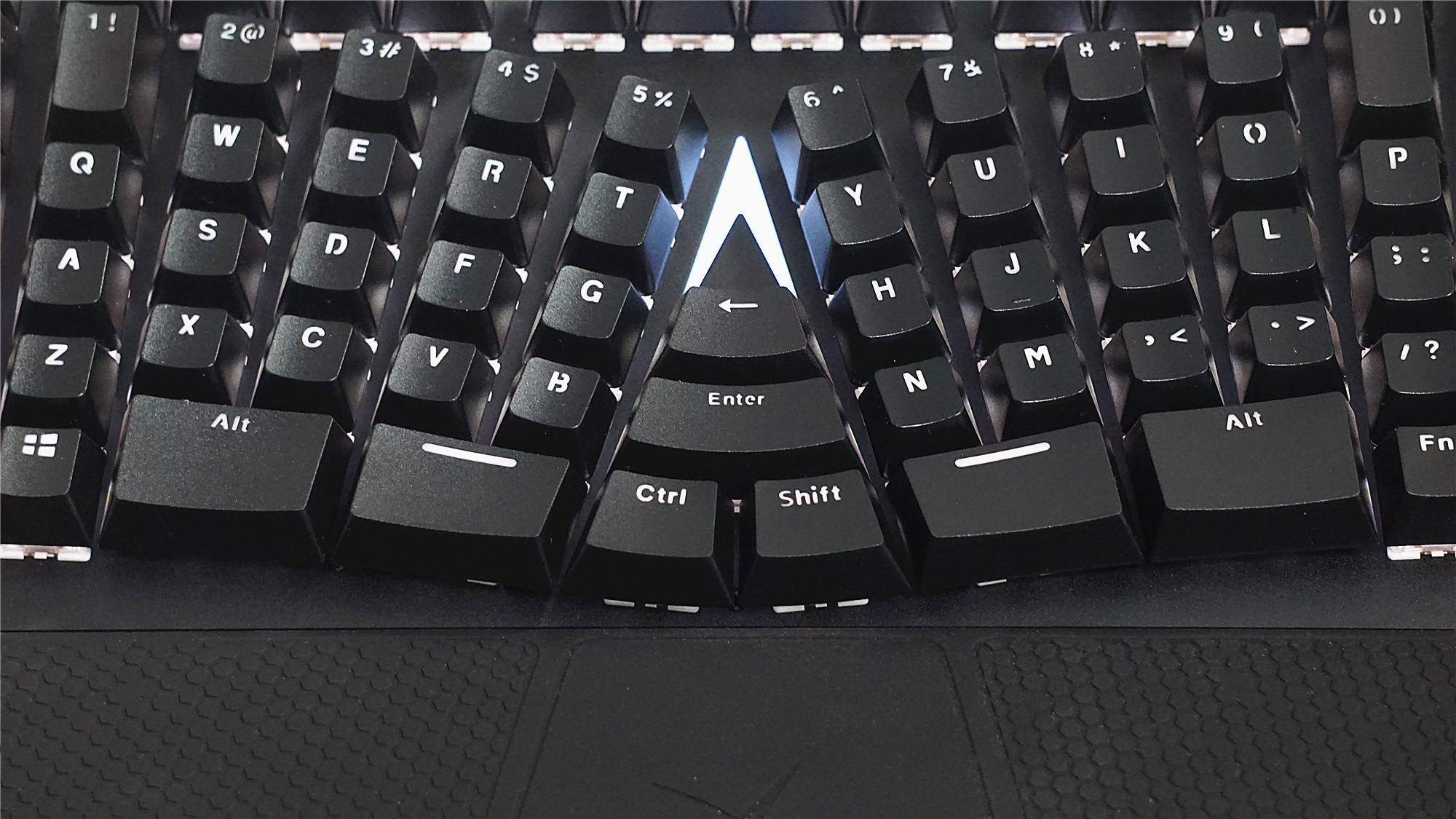 让码字舒服至极：X-Bows人体工学机械键盘评测