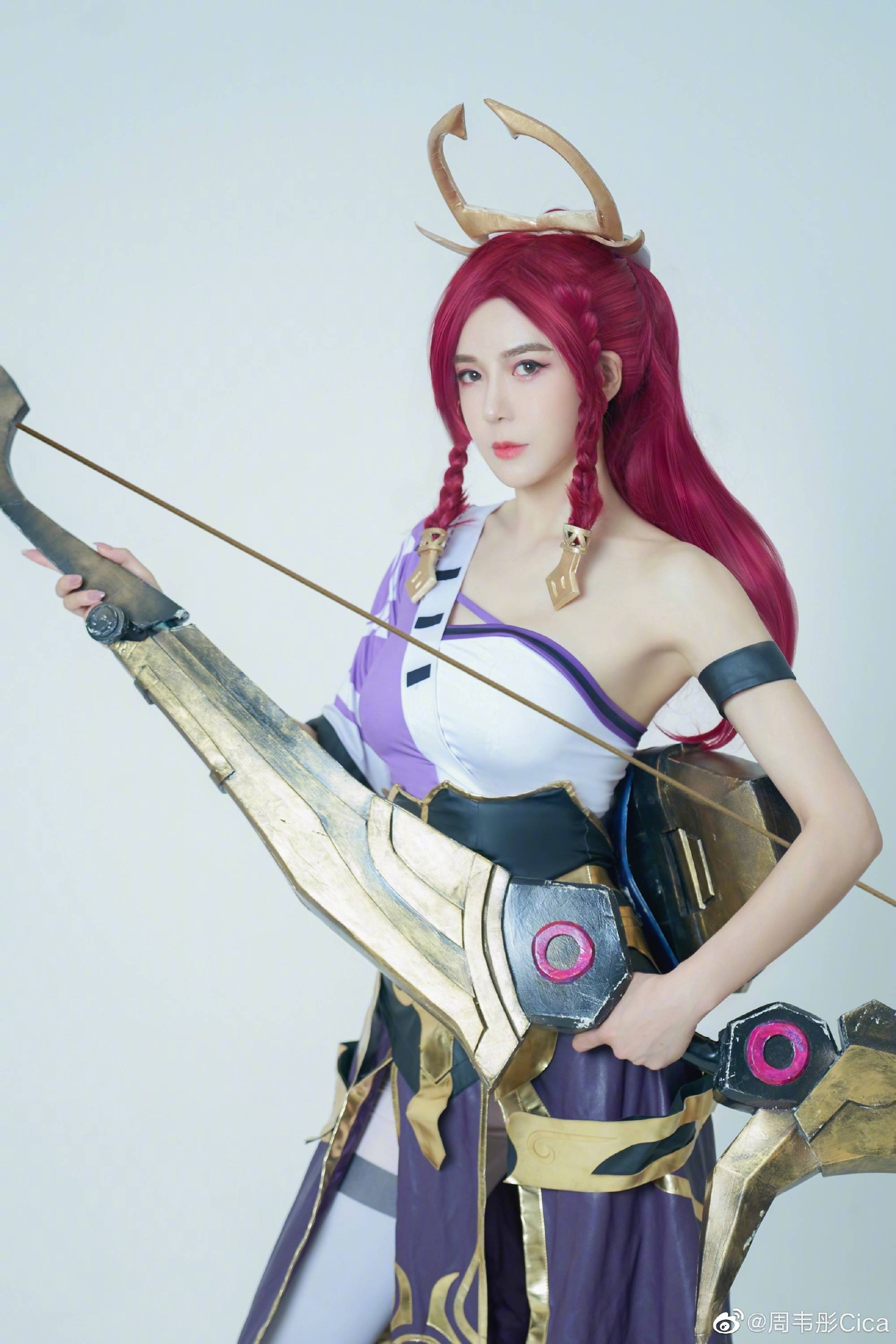 性感女神周韦彤看起来像20岁的姑娘