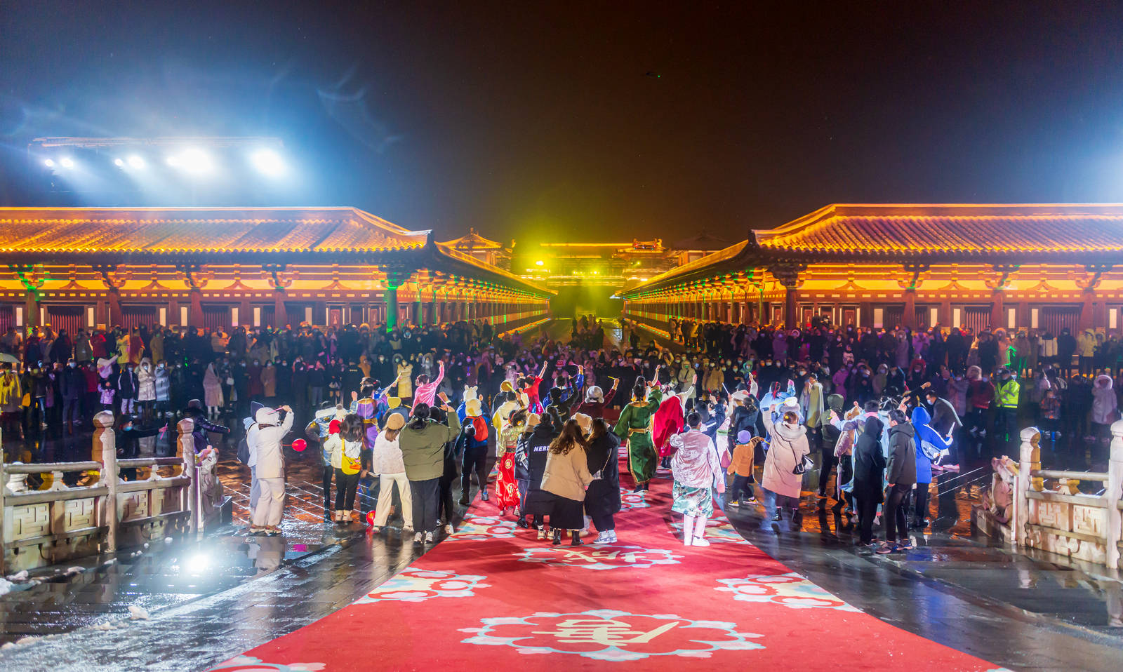 盛世|流光溢彩长安夜 火树银花不夜天——襄阳盛世唐城新春虎年活动正式开启