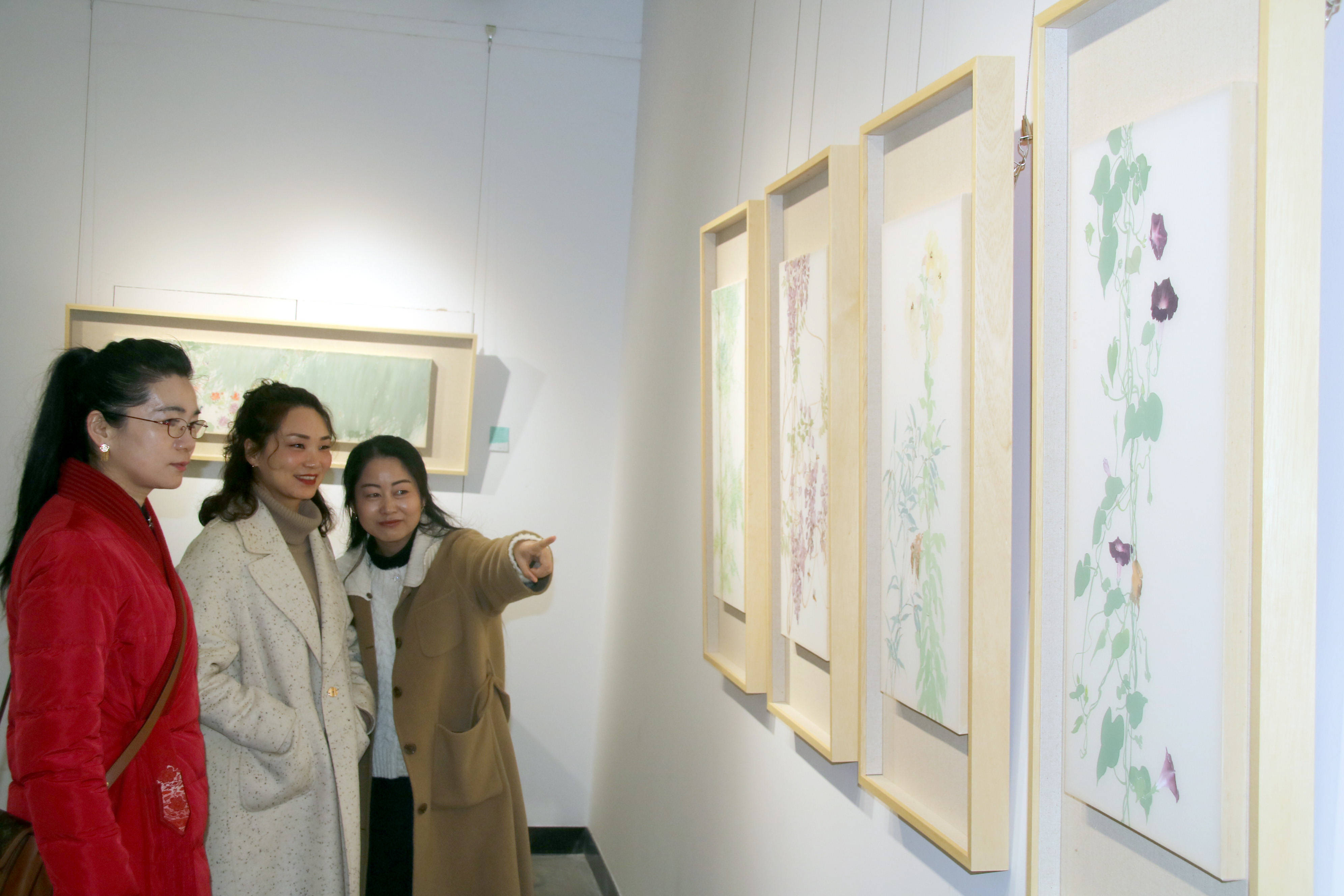 新绿初萌春意浓芳华李恩成中国画作品展在苏州开幕