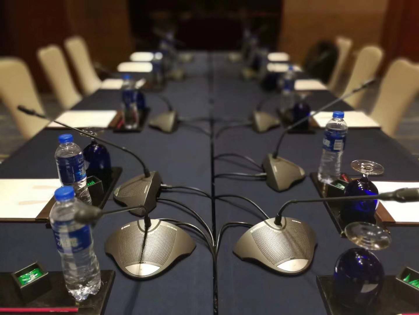 怎么选择手拉手会议话筒博世bosch即席话筒怎么样
