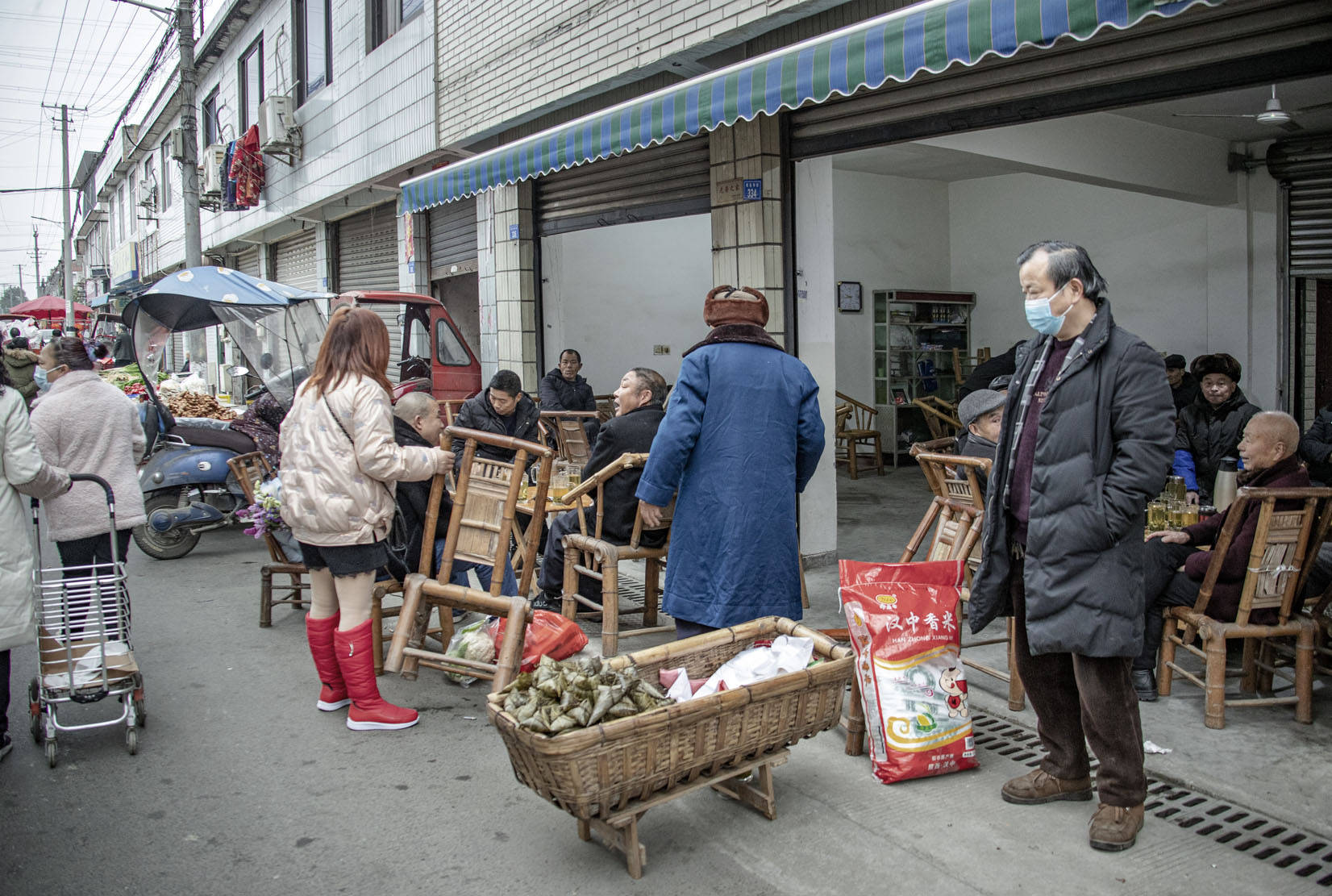 成都彭镇鲢鱼社区:红红火火赶大集_双流_赶场日_刘国兴