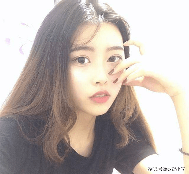 南京女孩李倩月图片