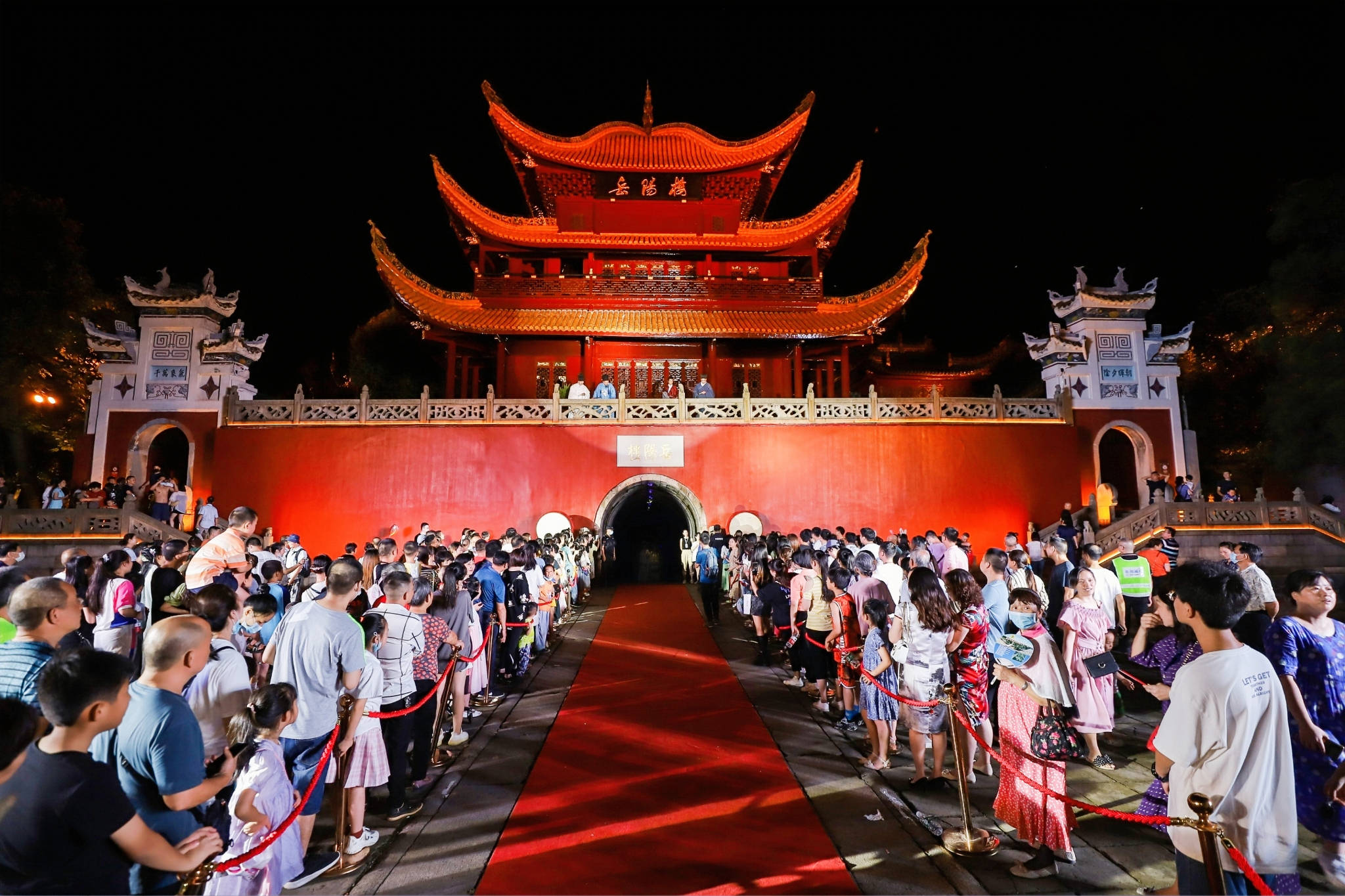 岳阳楼景区夜景图片