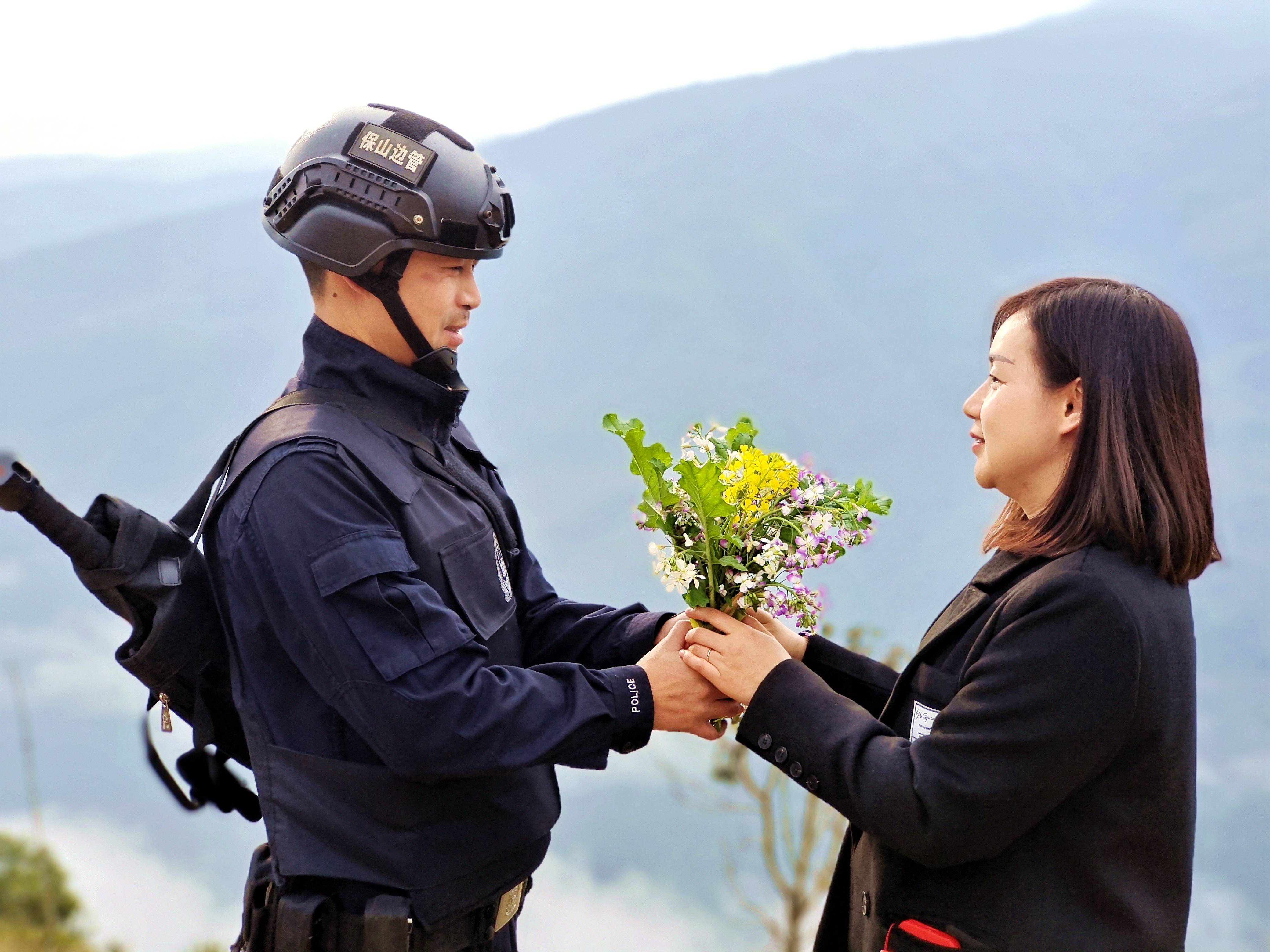 警嫂巡边:他守护祖国 我守护他_木城_丈夫_管理