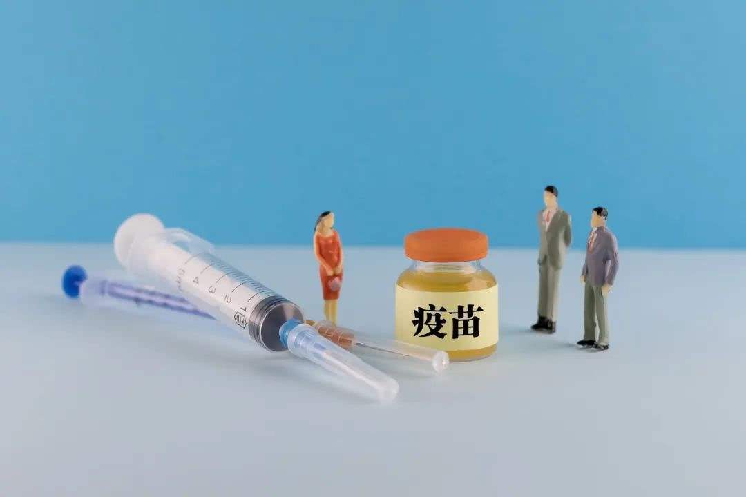 人体青春痘要出疫苗了！但早已经二三十了还在长痘该如何呢？