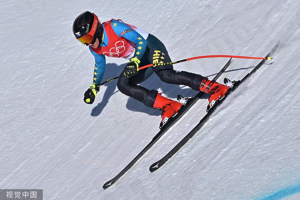 组图高山滑雪运动员训练孔凡影领衔备战