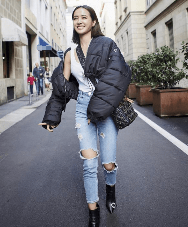 蔡依林是矮个子中超模穿无袖西装气场炸裂胸以下全是腿