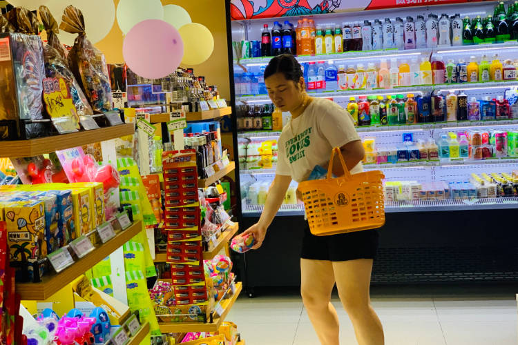 品牌|2022开个零食店好么？