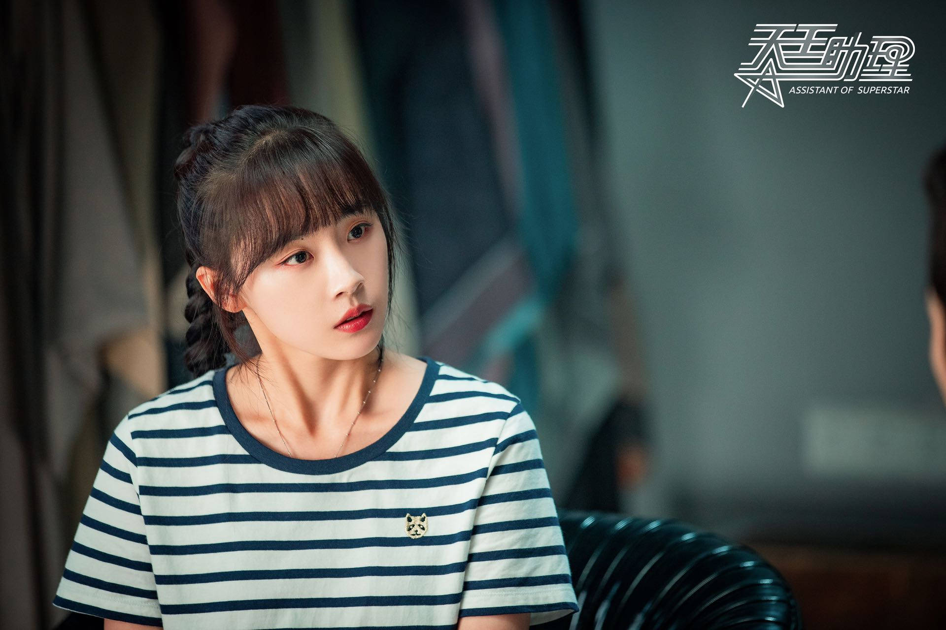 据悉,卢洋洋在今年有电视剧《见面吧就现在》《男校豆腐店》等多部