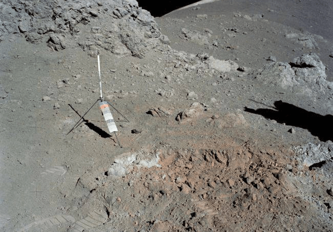 玉兔二号新发现月球背面发现粘稠月壤与美国登月所见截然不同