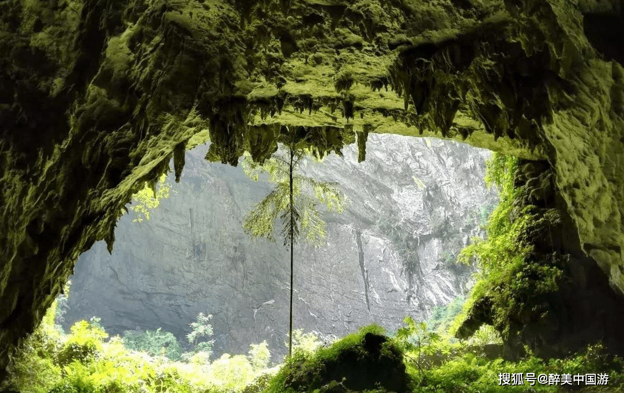 遊覽百魔洞天然溶洞雄偉壯觀亮點頗多