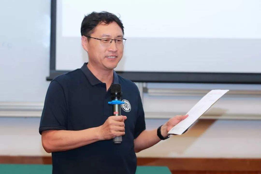 北大教授张晓波小微企业经营信心指数下滑服务业最大的成本是房租