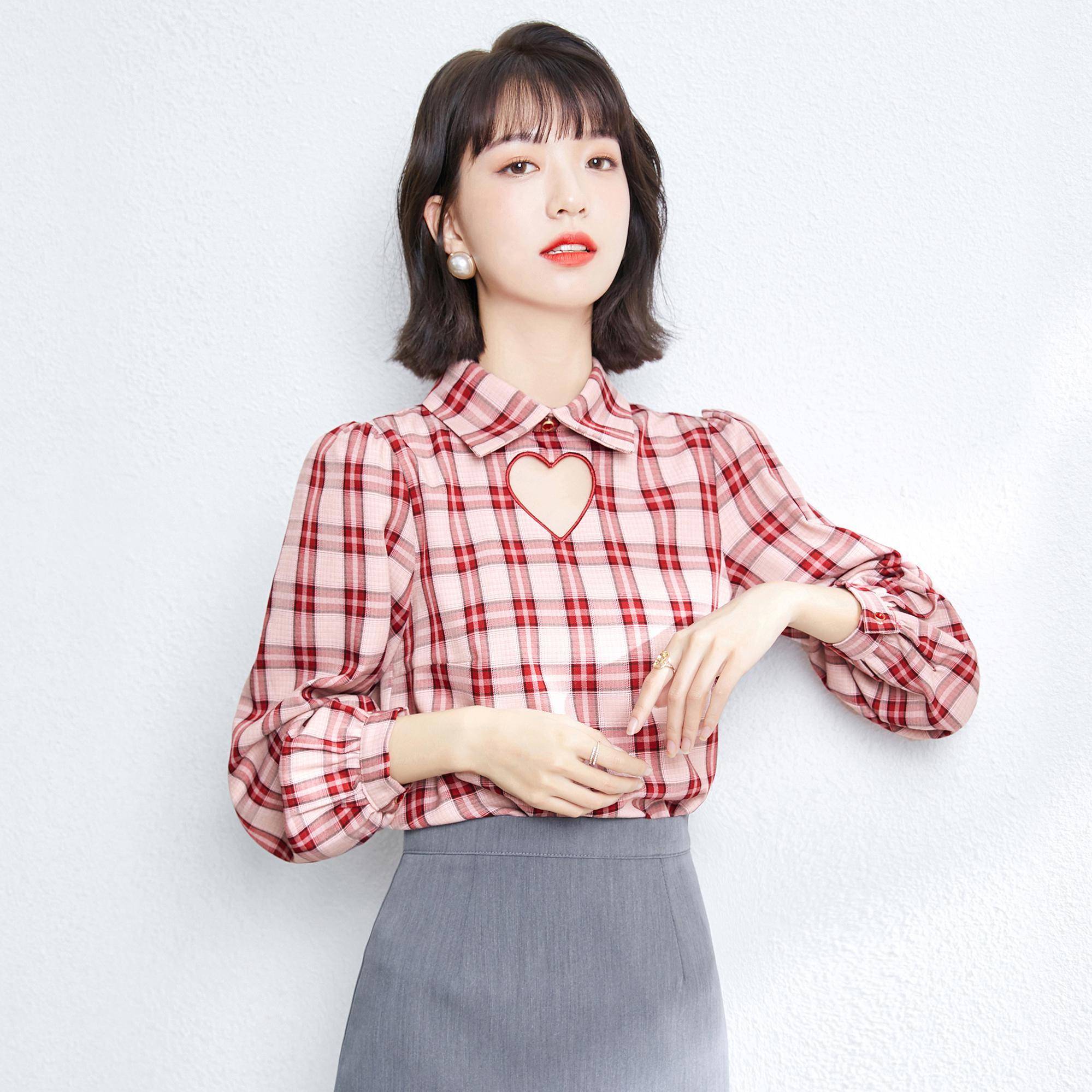 前卫设计引领街头穿搭趋势 纯袖女装成就都市女性首选_时尚_生活_个性