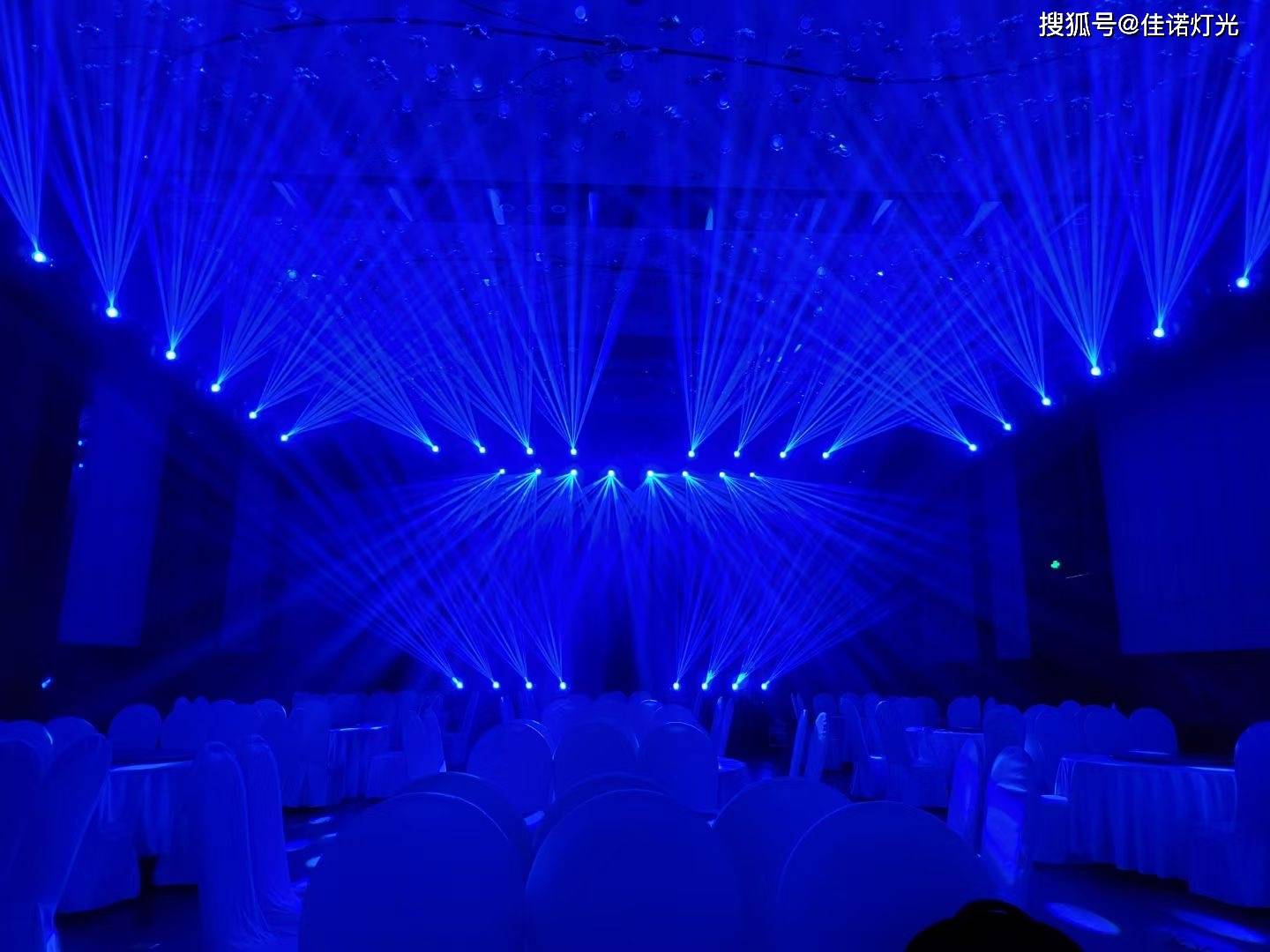 宴会厅舞台灯光设计-搜狐大视野-搜狐新闻