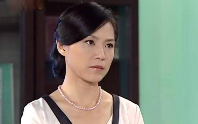 《意难忘》赖丽珠出身酒家女被婆婆看不起,生了孩子都不让进门_王胜