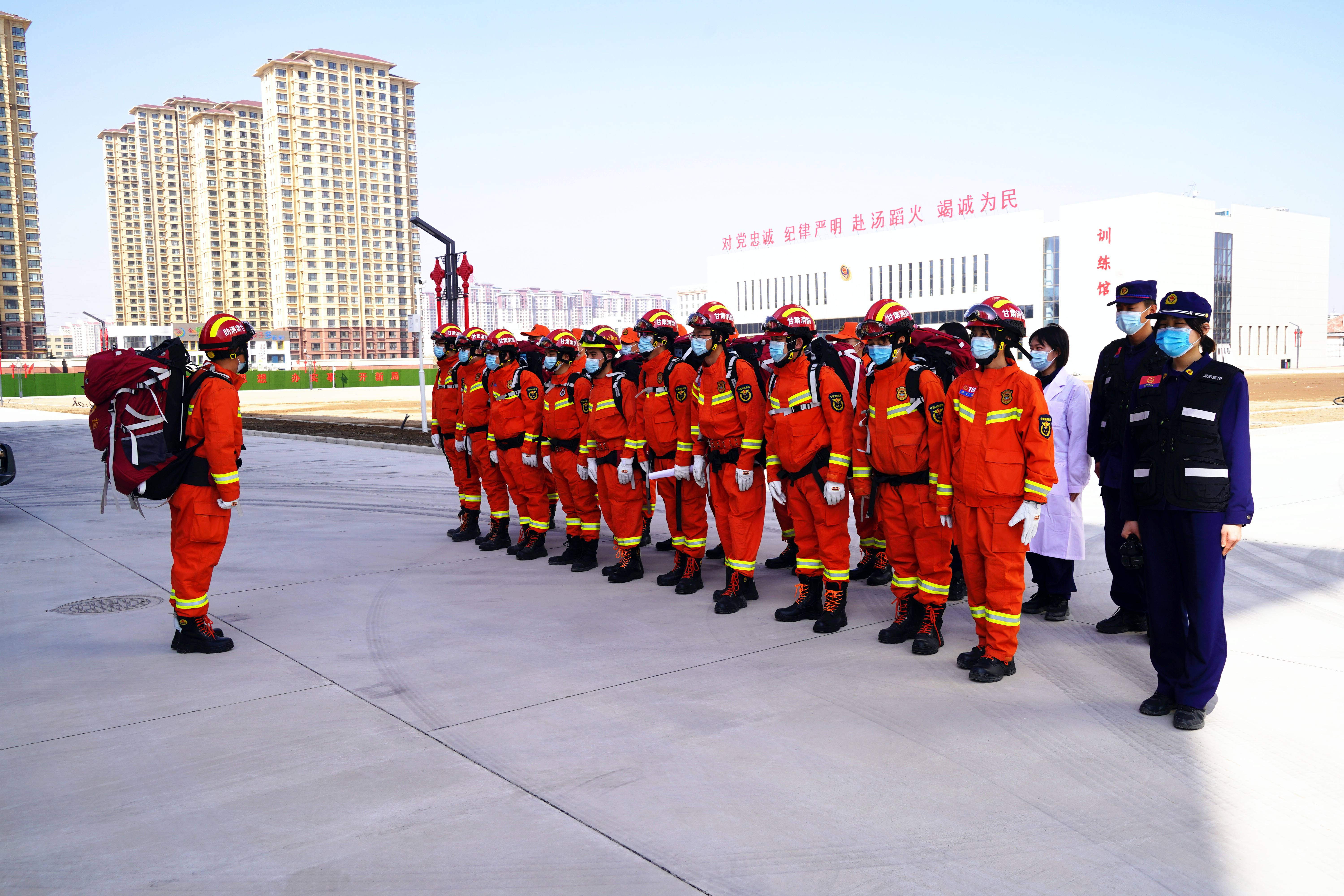 甘肃消防队伍图片