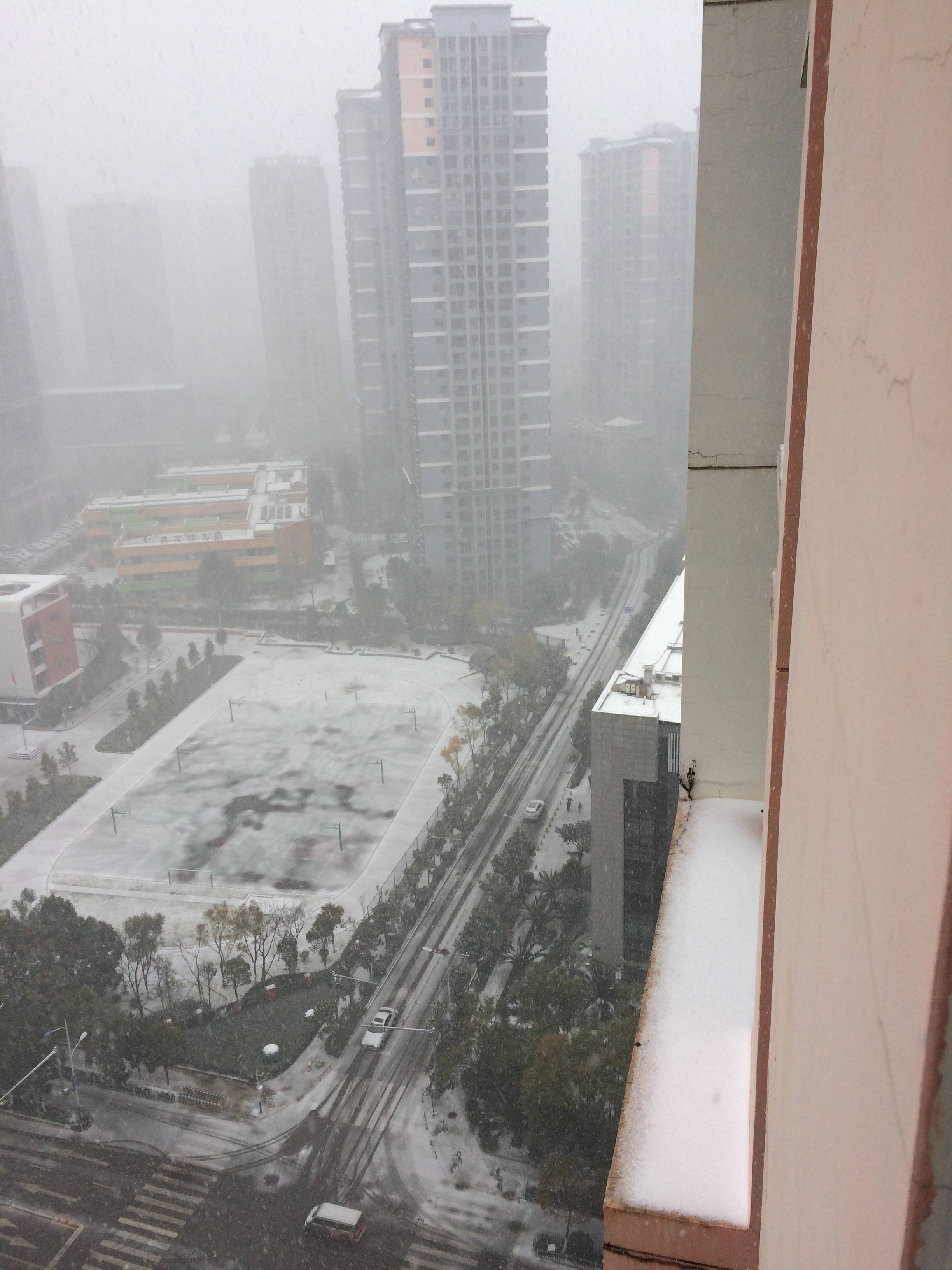 纪念昆明下雪的一天和心情纪念看见真实的时刻说说云南气候