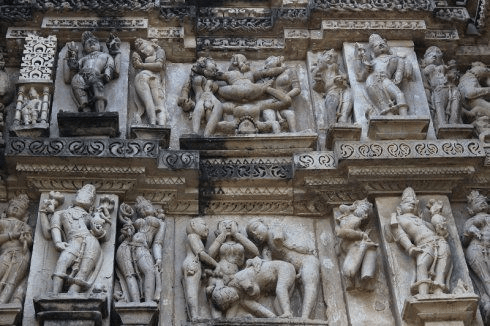 这个和瑜伽与性有如下说法说法是说瑜伽是湿婆与雪山神女欢爱时的体味