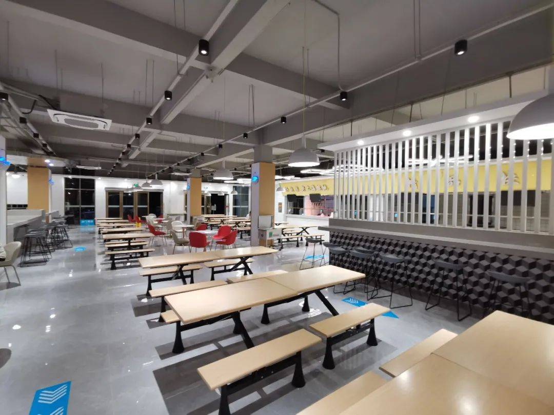 与健食慧ai团餐联手,韩山师范学院打造满足师生味蕾的智慧餐厅_食堂