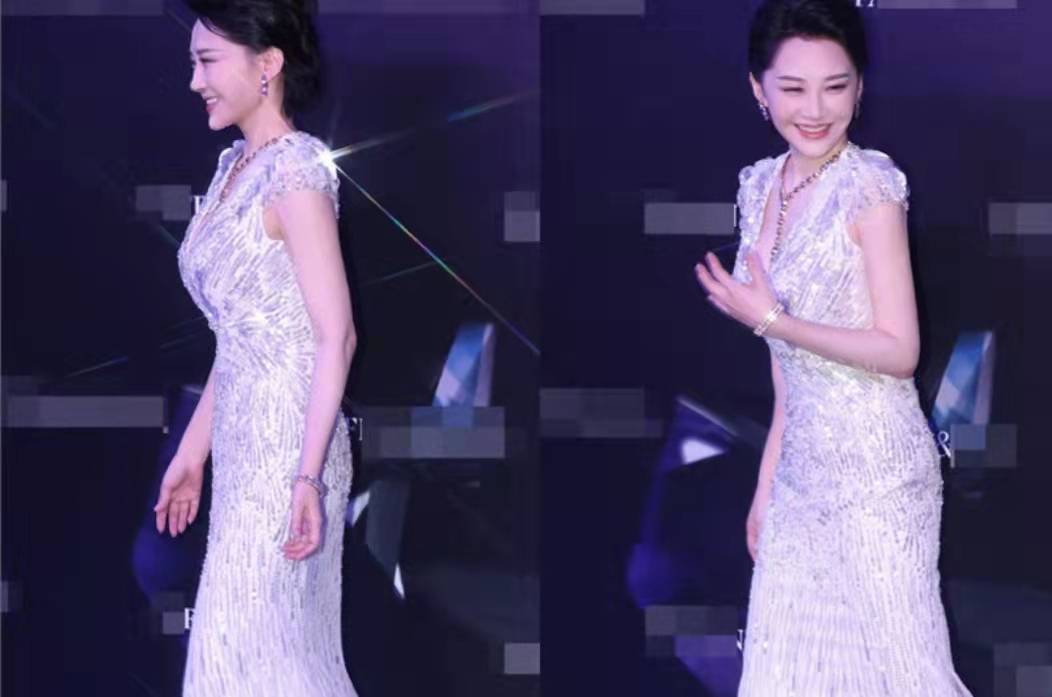 色彩 许晴真的不会老，敢穿又懂创新，真不愧是中年女性的优秀典范