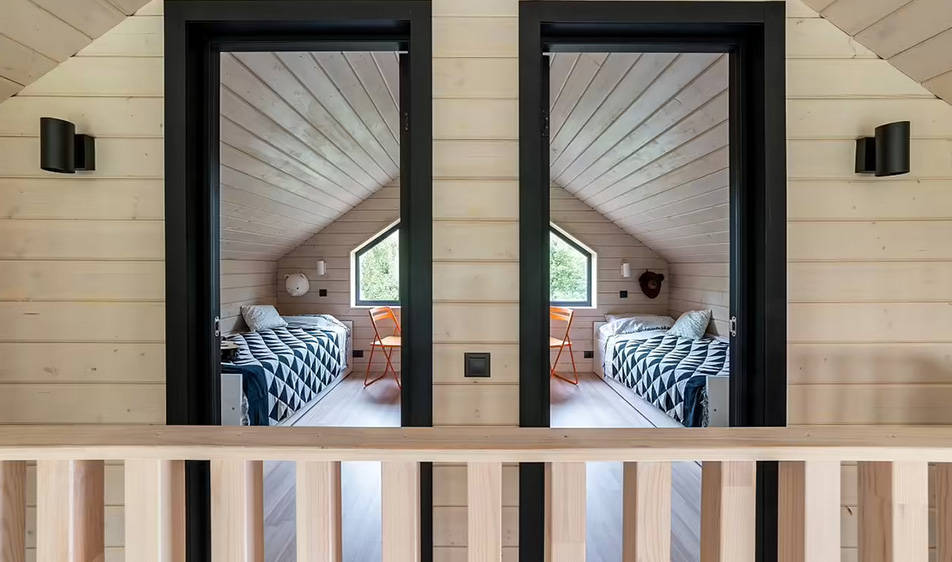 上下60平米谷仓式木屋别墅木结构房屋