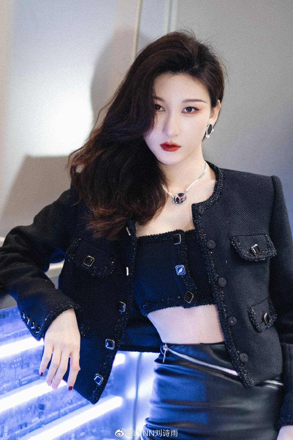 春季出街look换季实用穿搭