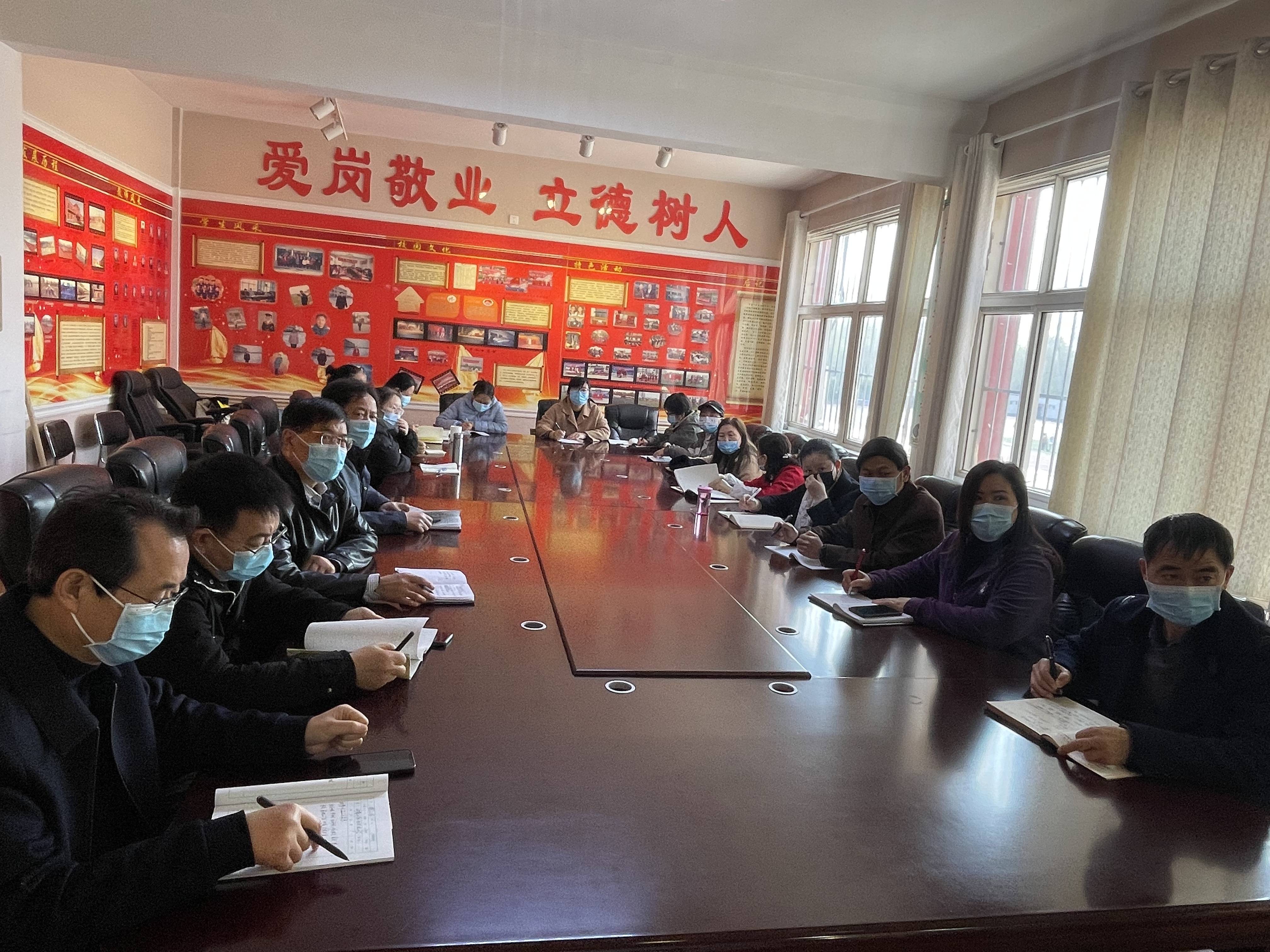 濮阳市油田第十二中学：平台学习增智慧 指导教学展个性