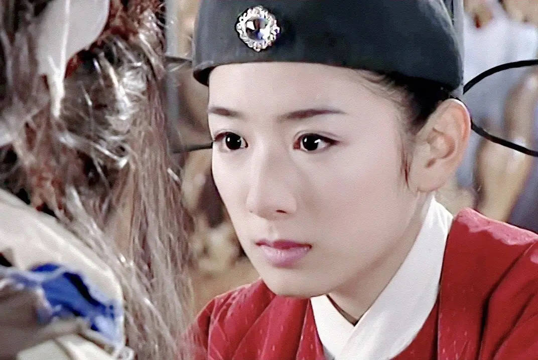 原创黄奕古装造型太美了20年前的剧照火上热搜网友岁月不败美人