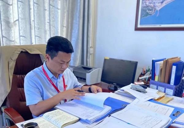 万宁东澳镇党员干部蔡为润有我们在请您放心