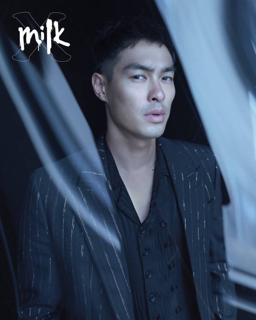 杨祐宁《MilkX》封面大片 硬朗形象定格光影之间-搜狐大视野-搜狐新闻