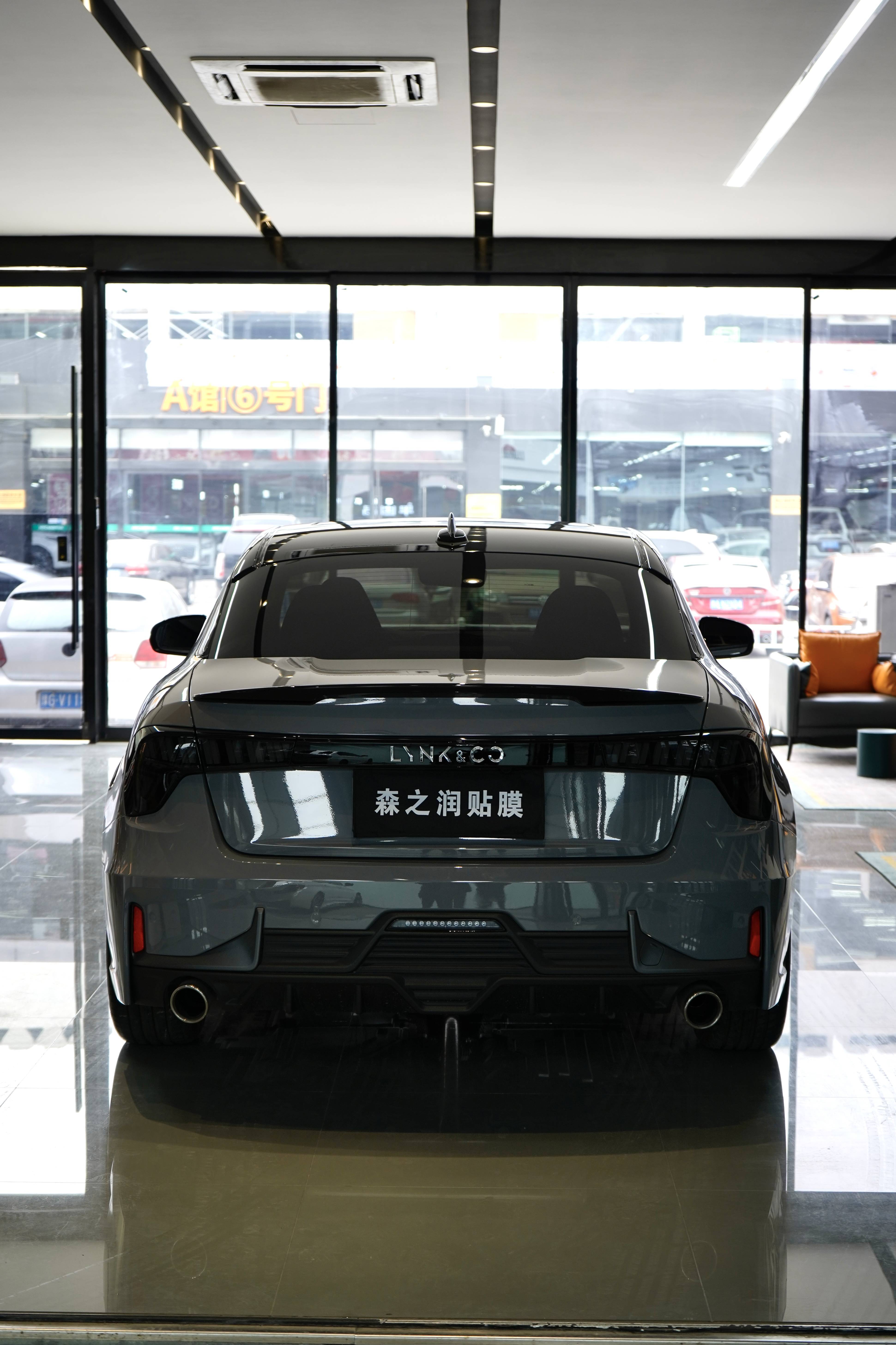 郑州汽车车身改色贴膜领克03纳多灰