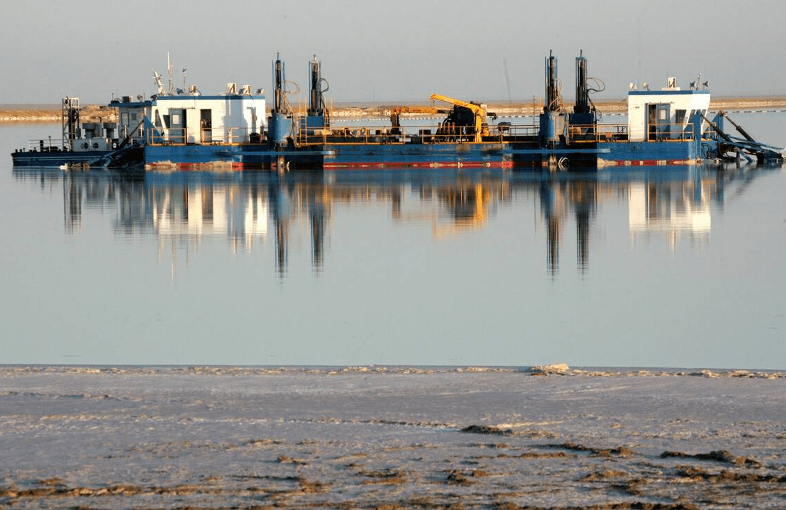 中国最荒凉的小镇,方圆五百里都是荒漠,如今凭实力成旅游胜地_罗布泊