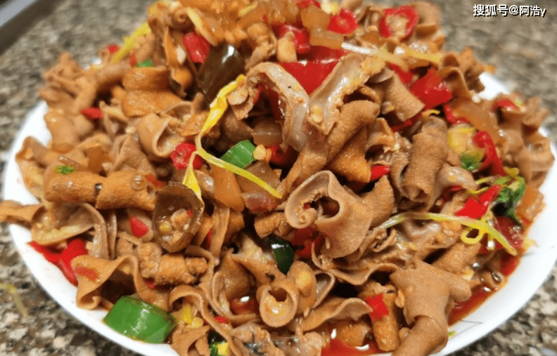 酸辣下饭的爆炒鸡肠正宗川菜餐馆必点_辣椒_步骤_芹菜