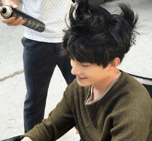 原创明星发型炸毛瞬间陈立农搞笑看到杨洋后秀儿