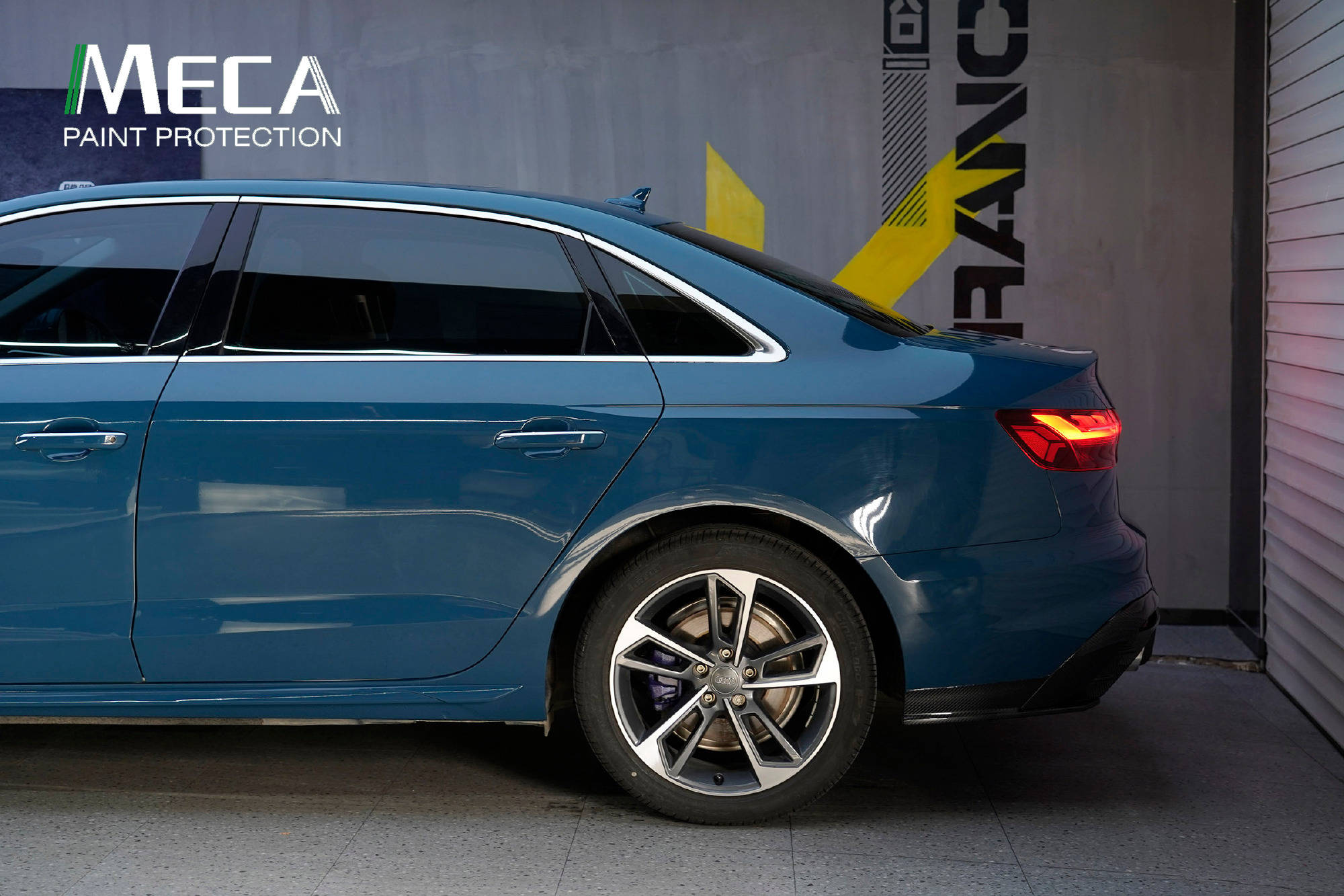 2022爆火的汽车改色膜,众多年轻人选择这款"深邃蓝",无锡汽车贴膜店