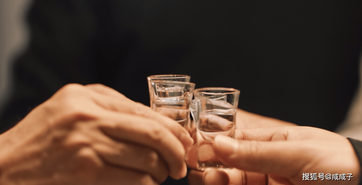 商务宴请什么酱香老酒好喝这款酱香老酒最显诚意和用心