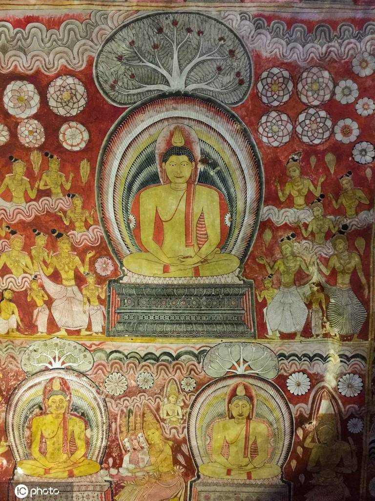 斯里兰卡丹布勒石窟寺壁画精美绝伦