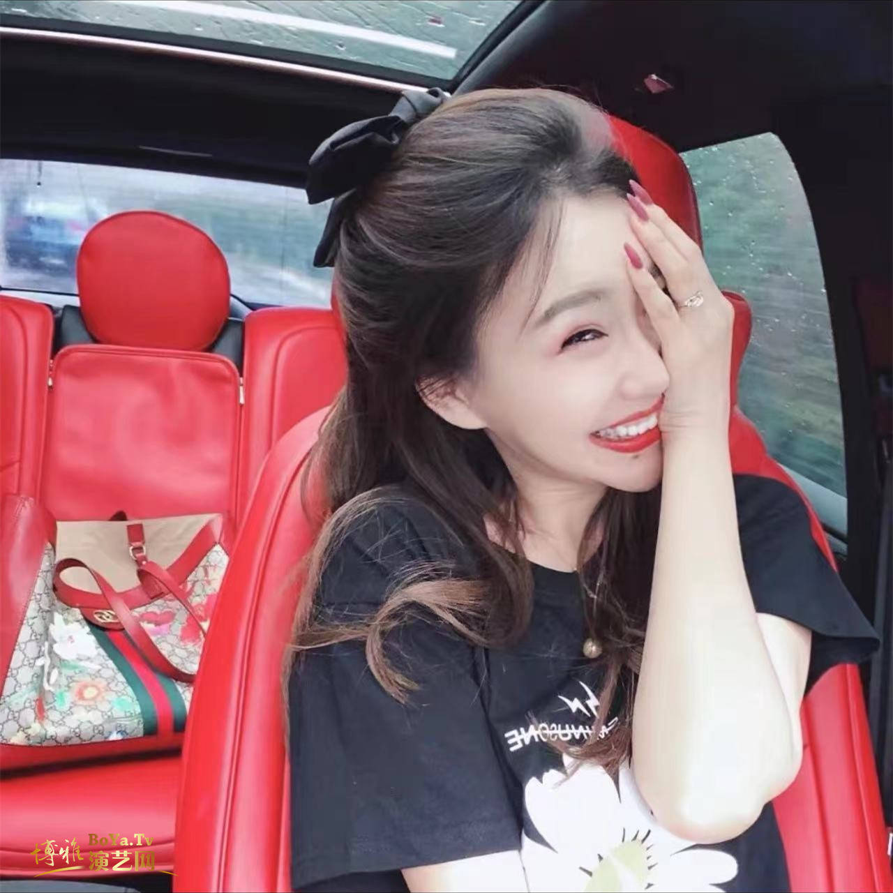 抖音翻唱达人：音乐播主瑶瑶用歌声记录美好生活