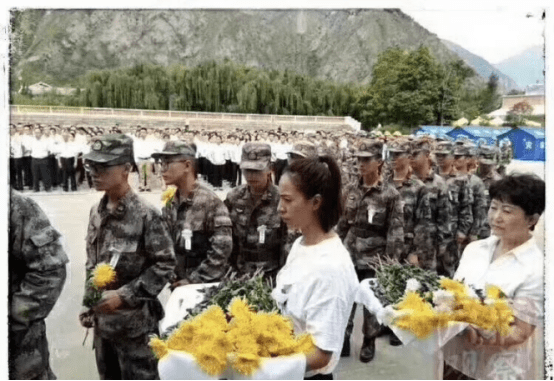 地震灾区的逆行者——记一位默默无闻的抗震英雄郁仲先生