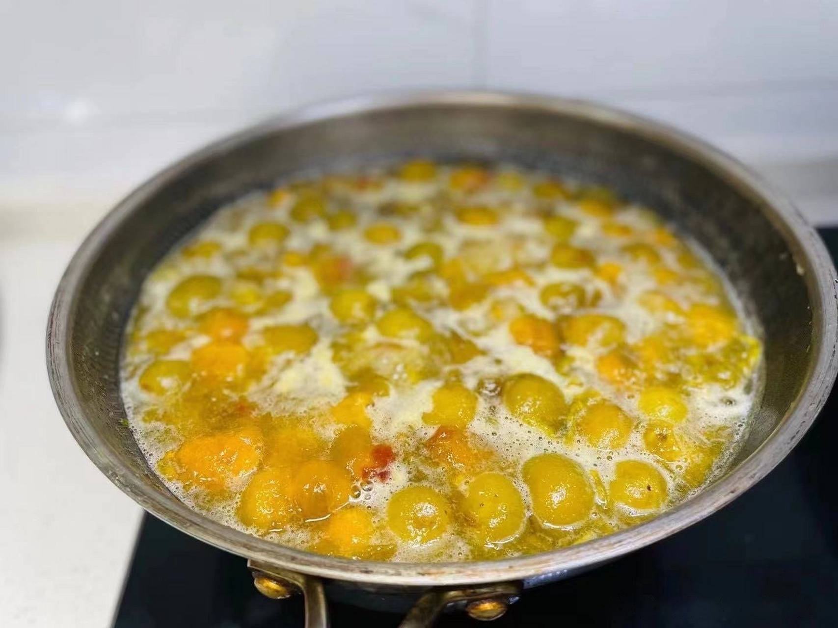 芒种煮梅又到梅子成熟的季节学做这5道梅子美食时令又养生